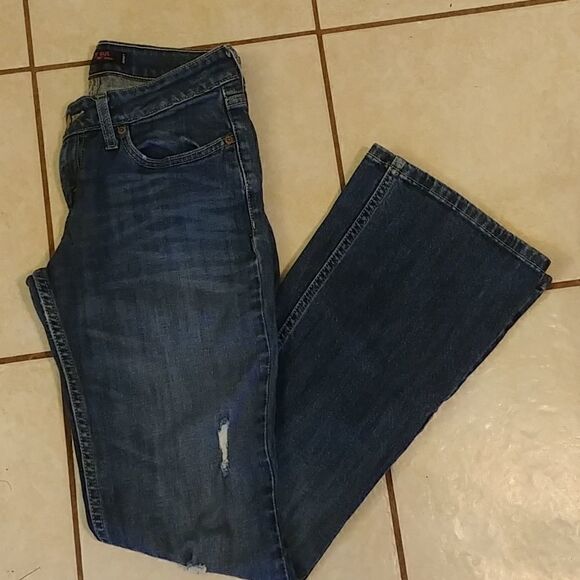 Levi's Curvy Cut 528 Jeans - Picture 2 of 5